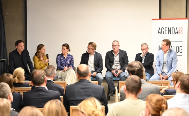 Podiumsdiskussion der Agenda 2050 mit Vertretern aus Medienwirtschaft, Politik, Forschung und Medienfreiheit