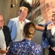 Teilnehmer des Agenda-2050-Dialogs im Gespräch nach der Podiumsdiskussion.
