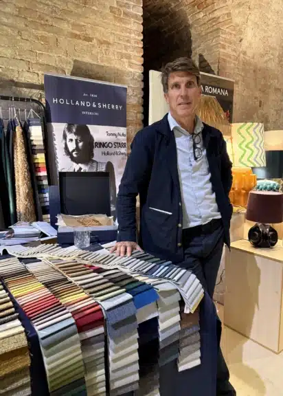 Jacob Van Horn von Holland & Sherry präsentiert Stoffkollektionen des britischen Traditionsunternehmens beim Design RDV im Palais Coburg
