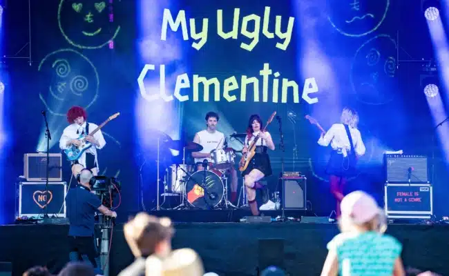 My Ugly Clementine bei ihrem Auftritt auf der Wien Energie / Radio FM4 Festbühne beim Donauinselfest 2026.