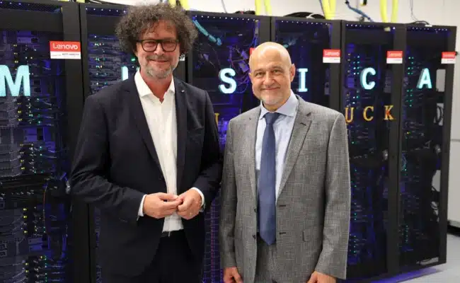 Eröffnung des Supercomputers MUSICA am Standort Innsbruck mit Thomas Pühringer und Gregor Weihs.