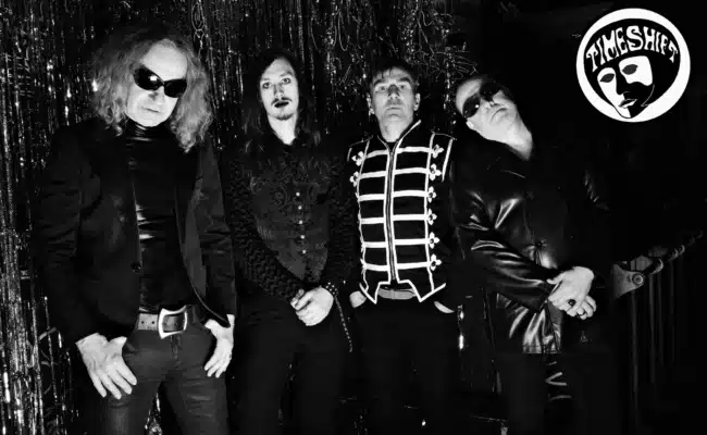 Die aktuelle Besetzung der Wiener Garage- und Beat-Rock-Band Timeshift mit Ivan Miksovic, Julez Gerbasits, Uli Binder und Walter Cikan.