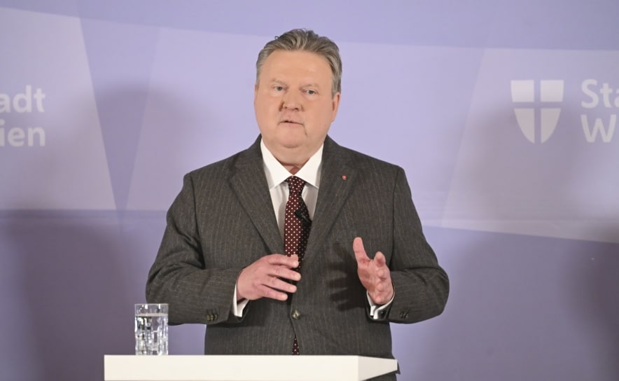 Michael Ludwig will 2030 erneut als Wiener Bürgermeister kandidieren. Das kündigte der SPÖ-Politiker in einem Facebook-Posting an.