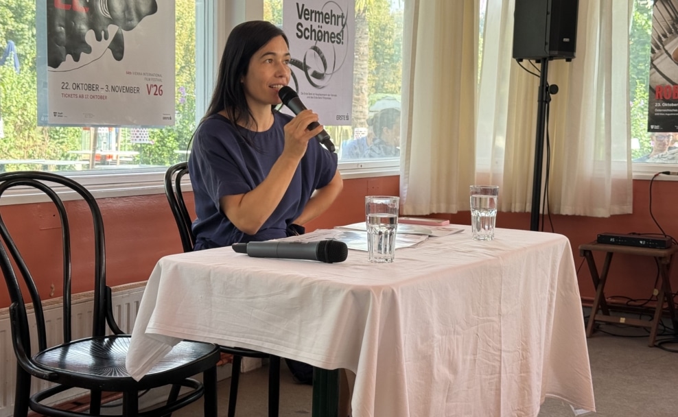 Viennale-Direktorin Eva Sangiorgi beim Sommer-Pressegespräch 2026 im Volksgarten Pavillon