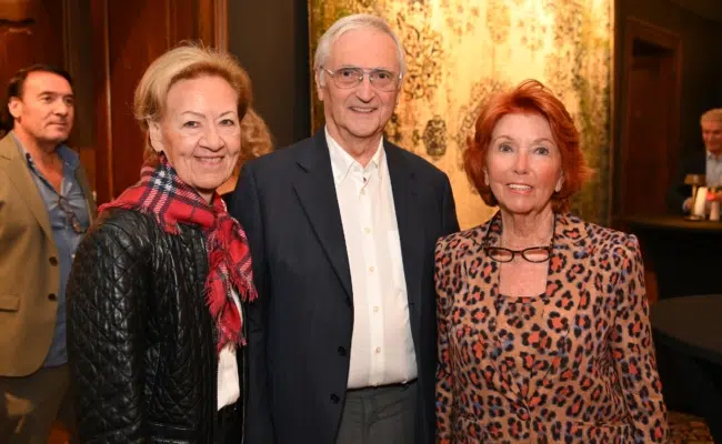 Kolarik, Kolarik, Klingohr zu Gast bei Ali Rahimi Johanna Kolarik, Karl Kolarik und Inge Klingohr beim sicherheitspolitischen Dialog von Ali Rahimi im Palais Széchényi.