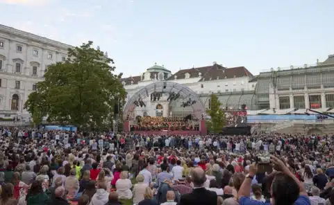 Wiener Staatsoper Open Air im Burggarten