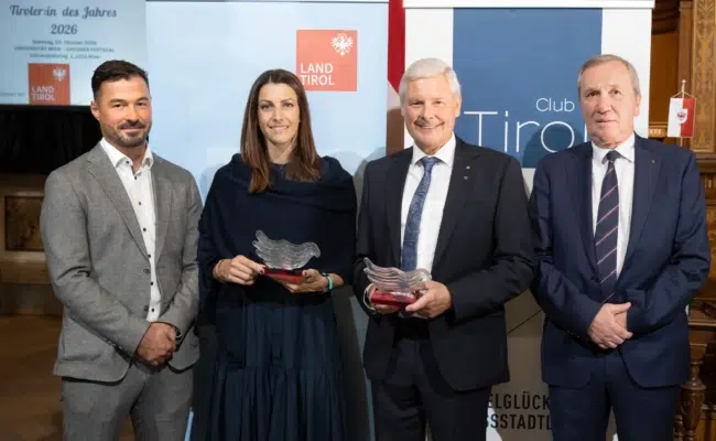 Matthias Guggenberger, Janine Flock, Hans K. Reisch und Rudolf Staudinger bei der Ehrung des Club Tirol.